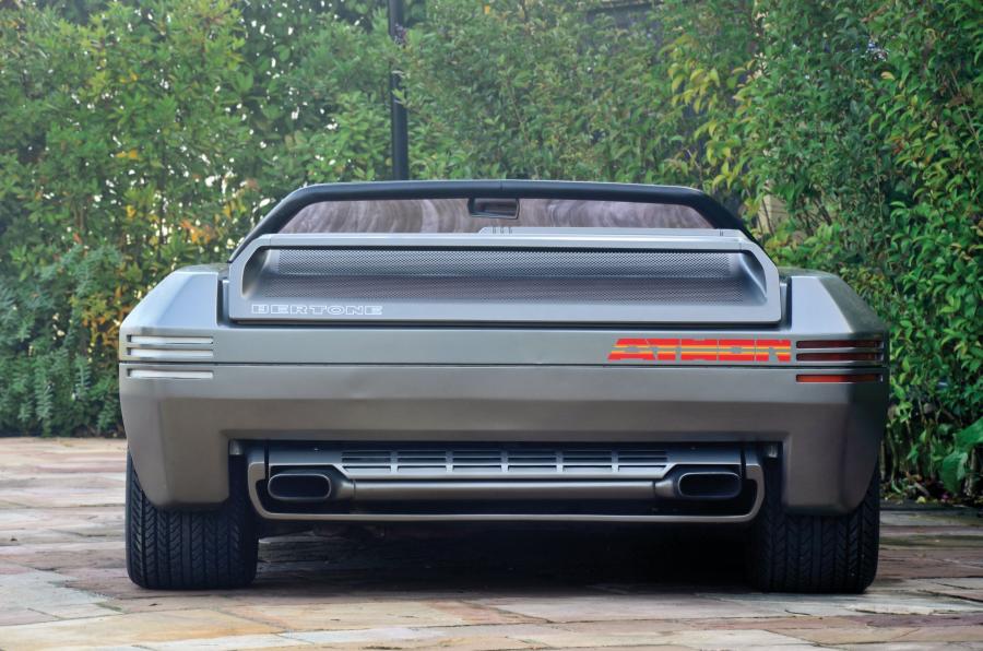  Lamborghini Athon Speedster Concept 1980 года  (фото 13 из 18)